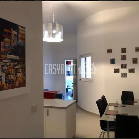 Serenity Large 4 Bedroom 2 Bathroom- In Swieqi Over A Valley * Is-Swieqi